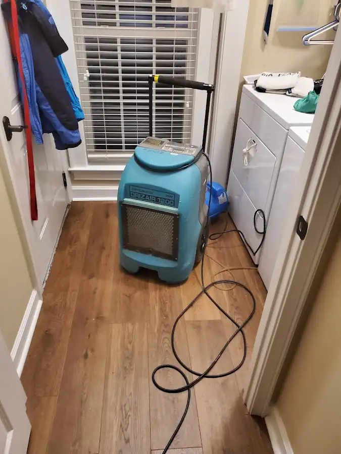 Commercial dehumidifier deployed for Flood Damage Cleanup in Minneapolis